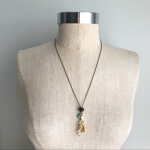 Real ARBORVITAE Leaf Handmade Gold Dipped Boho Necklace NWT - Picture 4 of 4